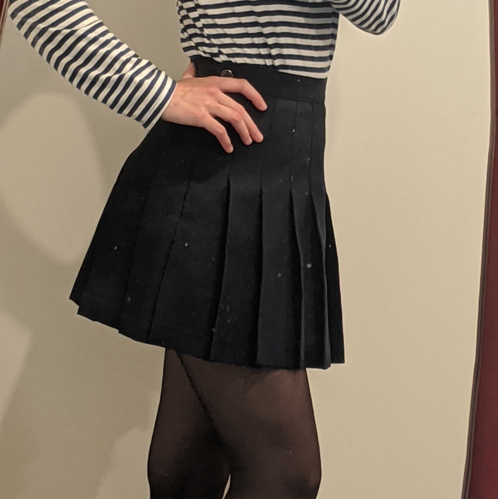 Skater pleated mini skirt